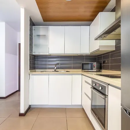 Flatguest Modern Beach - Wifi - Tv