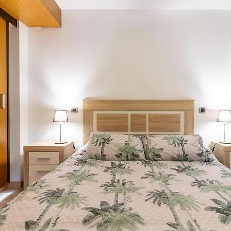 Flatguest Modern Beach - Wifi - Tv Apartment